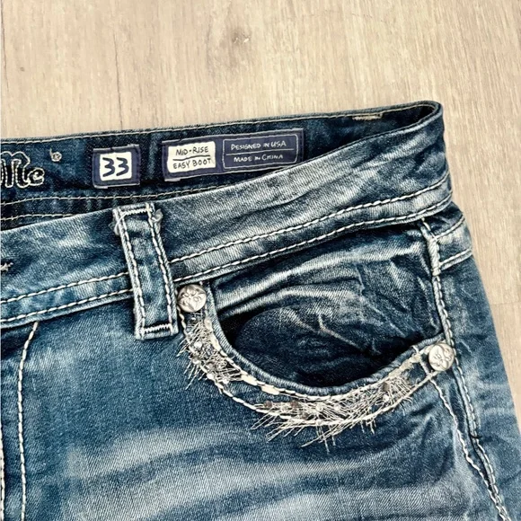 Miss Me mid rise easy boot Jeans 33x32 - Picture 4 of 6